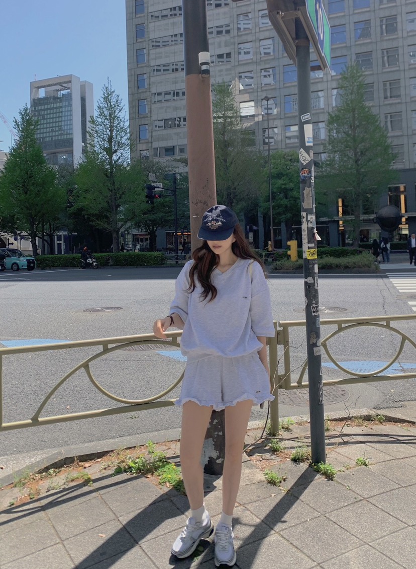 FORMSTUDIO韓國直郵㊣東大門實拍女裝新品休閑套裝荷葉邊V領FORMSTUDIO套裝