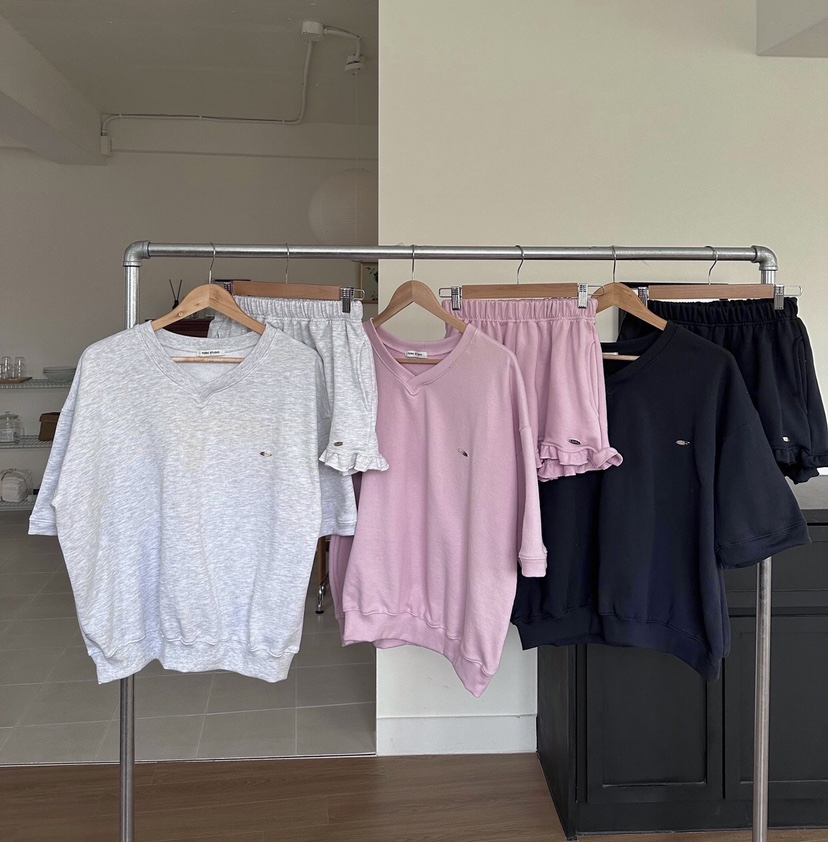 FORMSTUDIO韓國直郵㊣東大門實拍女裝新品休閑套裝荷葉邊V領FORMSTUDIO套裝圖色3左三色