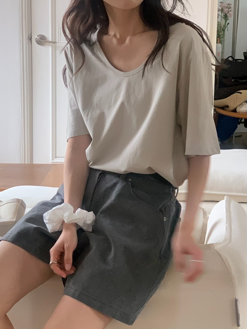 BLEECKER韓國直郵㊣東大門實拍女裝新品時尚熱賣人氣推薦T恤BLEECKERT恤