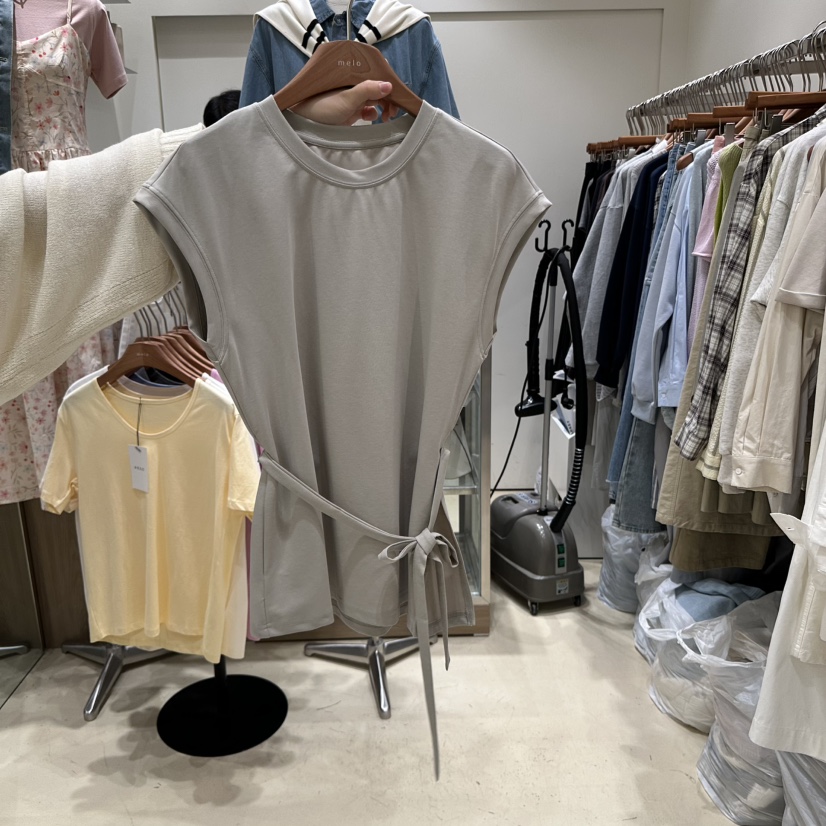 MELO韓國直郵㊣女裝新品人氣25春夏熱賣休閑時尚推薦T恤含腰帶MELOT恤圖色2