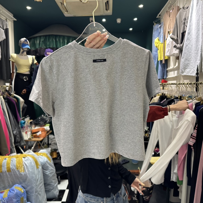 3COLOR(此品牌名稱會遭售假投訴,建議淘寶店鋪商品名稱中不要使用)直郵韓國代購㊣女裝新款熱賣T恤Three colorT恤