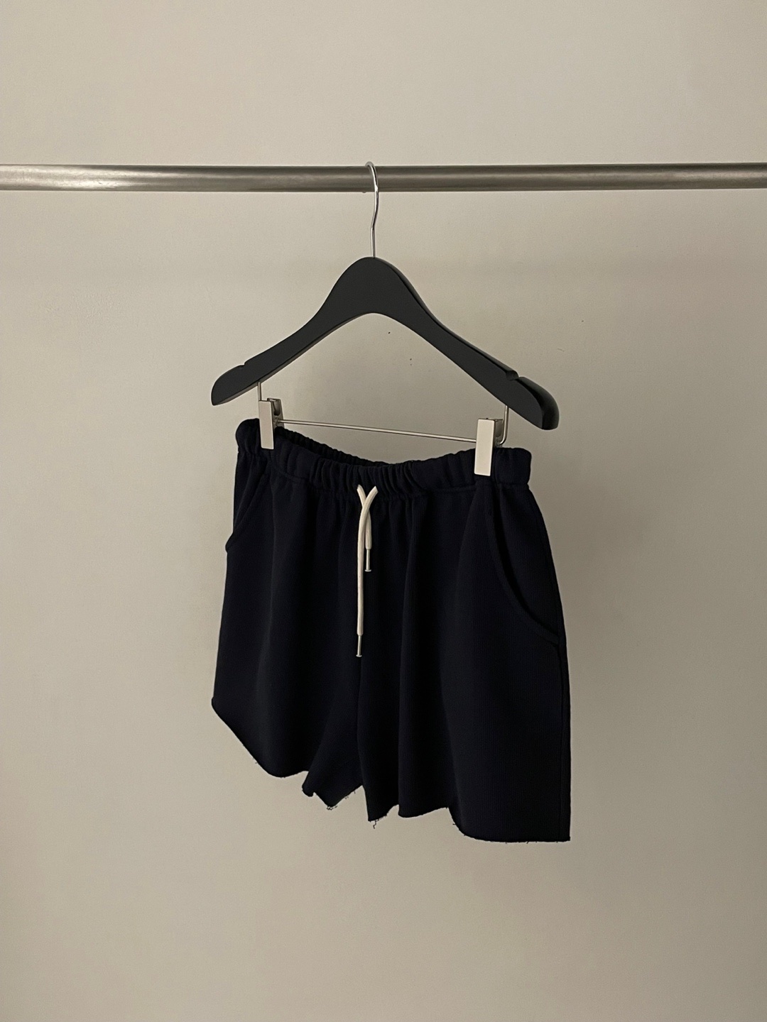 LA MUETTE/JAMIESTONE韓國直郵㊣東大門實拍女裝新品熱賣短褲LA MUETTE/JAMIESTONE短褲圖色2