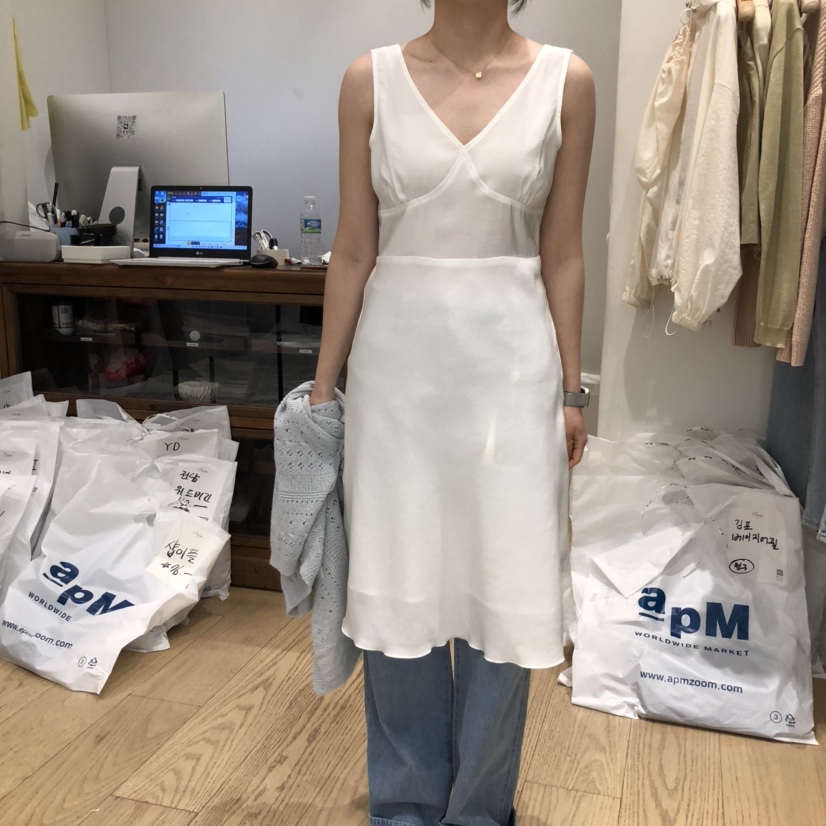 OURIN韓國㊣直郵東大門代購女裝新品推薦25春夏人氣時尚連衣裙OURIN連衣裙圖色2
