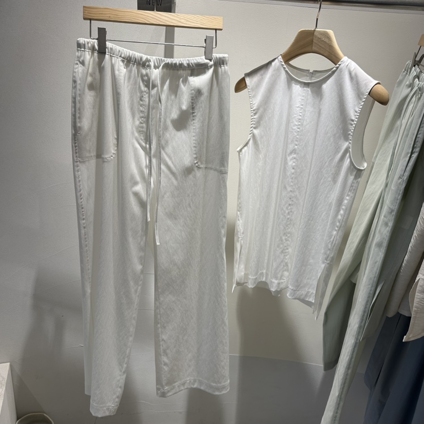 ROOM K-P韓國直郵㊣東大門實拍女裝新款休閑熱賣套裝套裝ROOM K套裝圖色2