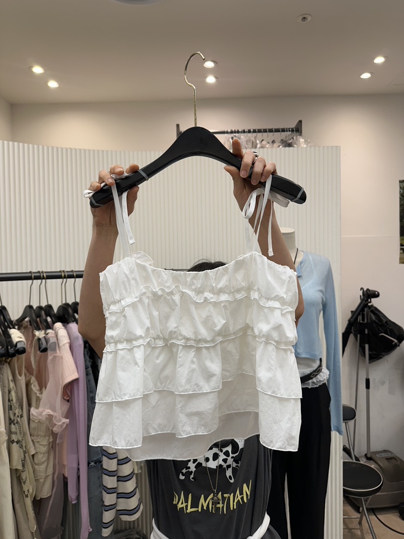 BETWEEN US韓國直郵㊣女裝新品時尚熱賣25春夏推薦吊帶背心JICJO:SEOUL吊帶/背心