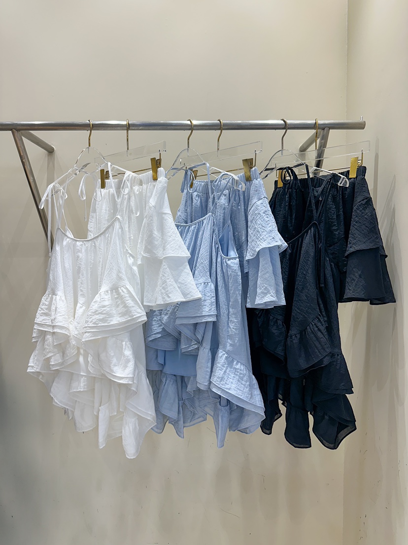 81 MARKET-L韓國直郵㊣女裝新品熱賣推薦時尚25春夏人氣套裝81 MARKET-L套裝