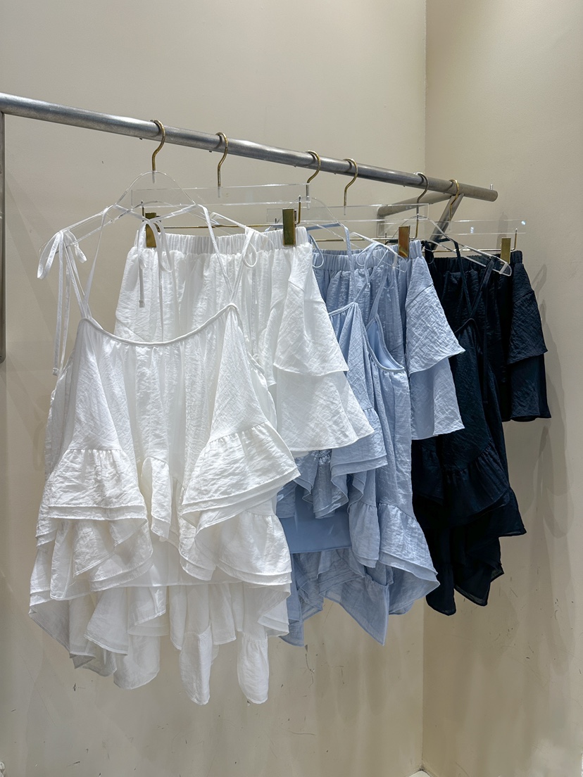81 MARKET-L韓國直郵㊣女裝新品熱賣推薦時尚25春夏人氣套裝81 MARKET-L套裝