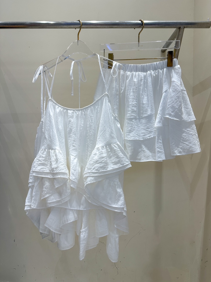 81 MARKET-L韓國直郵㊣女裝新品熱賣推薦時尚25春夏人氣套裝81 MARKET-L套裝圖色2