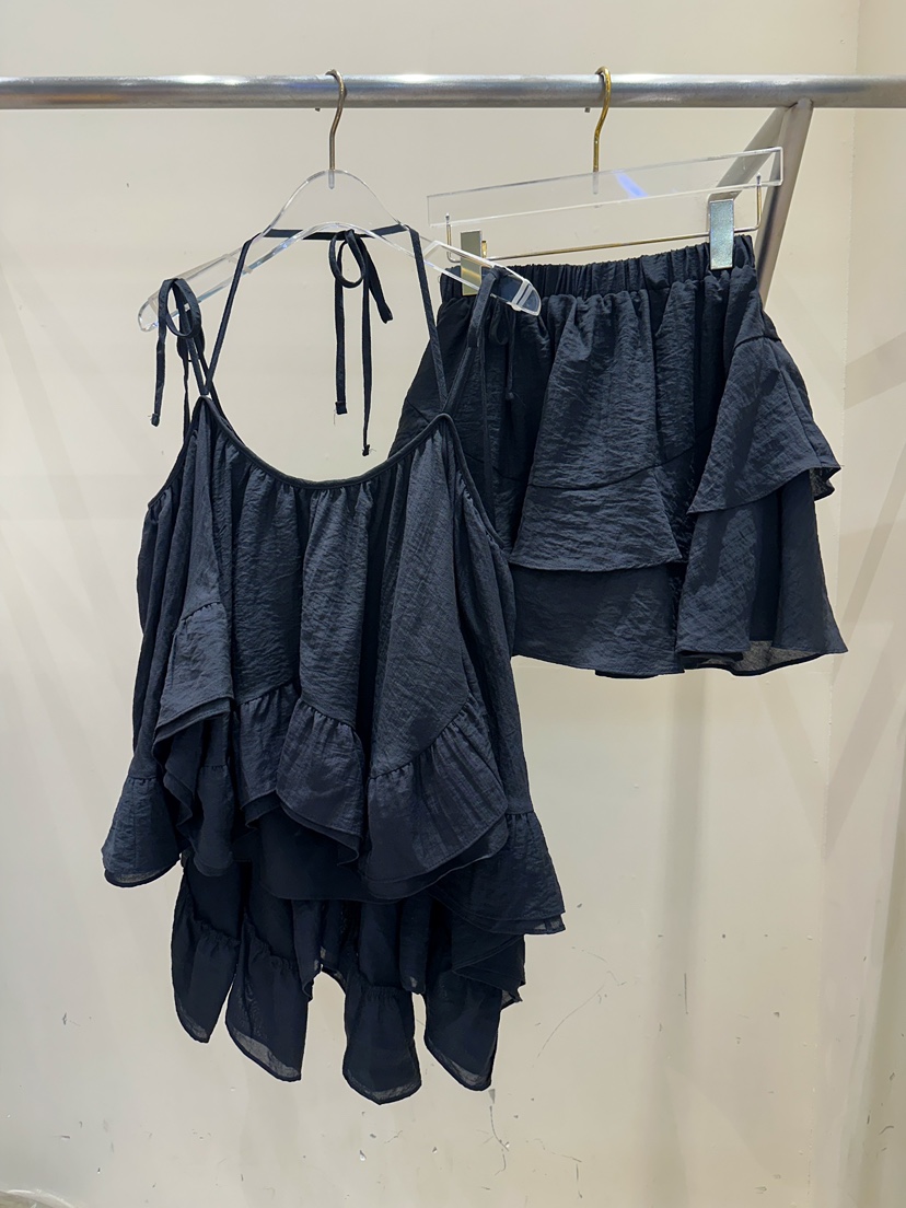 81 MARKET-L韓國直郵㊣女裝新品熱賣推薦時尚25春夏人氣套裝81 MARKET-L套裝圖色3