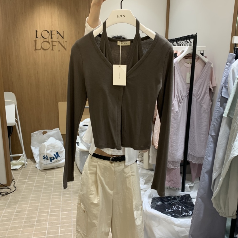 LOFN韓國直郵㊣女裝新品休閑推薦時尚熱賣25春夏長袖T恤假兩件LOFN長袖T恤圖色2