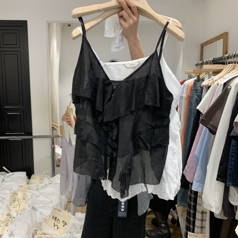 VENIR-a韓國直郵㊣東大門實拍女裝新品推薦吊帶背心荷葉邊蕾絲VENIR-a吊帶/背心圖色2