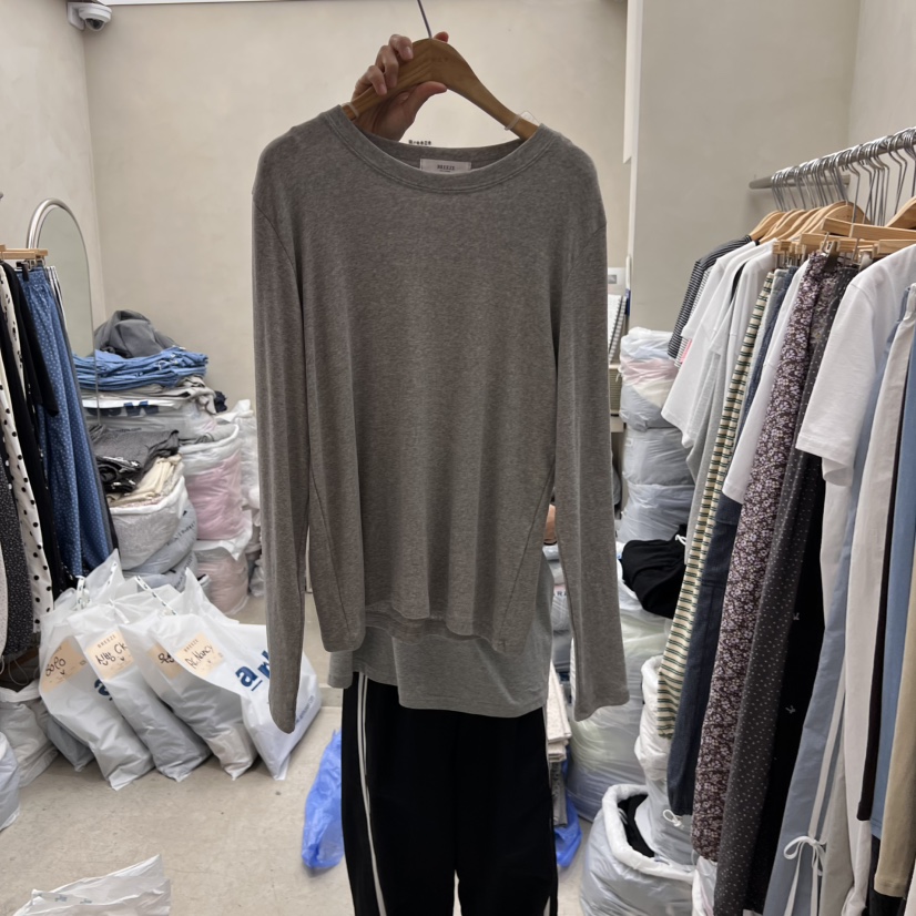 BREEZE韓國直郵㊣東大門實拍女裝新品熱賣休閑時尚人氣長袖T恤BREEZE長袖T恤圖色2