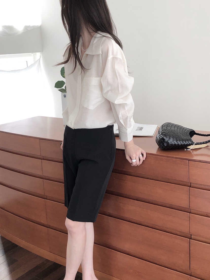 LE BUTTER韓國直郵女士新款推薦真品熱賣人氣時尚襯衫蕾絲衫LE BUTTER襯衫/蕾絲衫