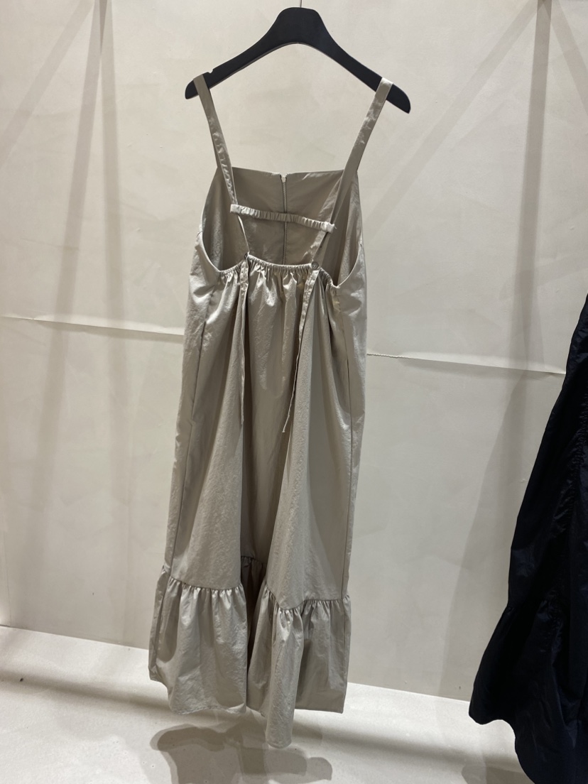 LUMEN-P韓國直郵女裝新品真品時尚熱賣職業25春夏推薦連衣裙LUMEN-P連衣裙