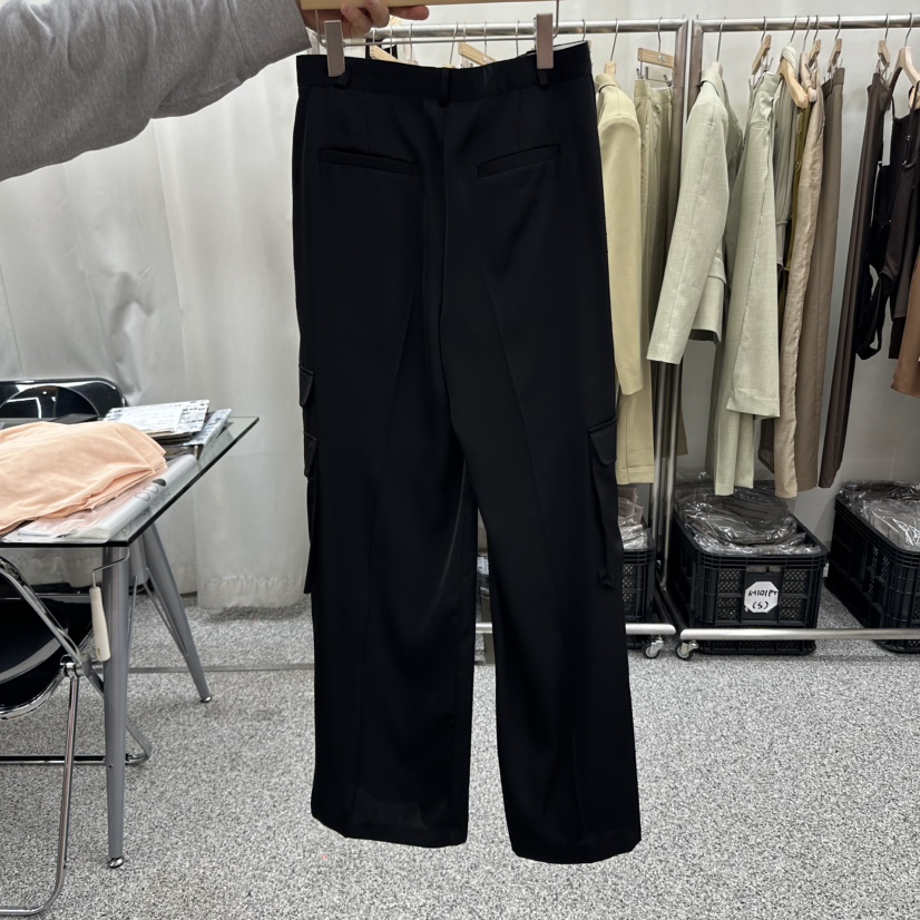 ONEBYTWO韓國直郵㊣東大門實拍女裝新品熱賣休閑褲工裝褲緞面ONE BY TWO休閑褲