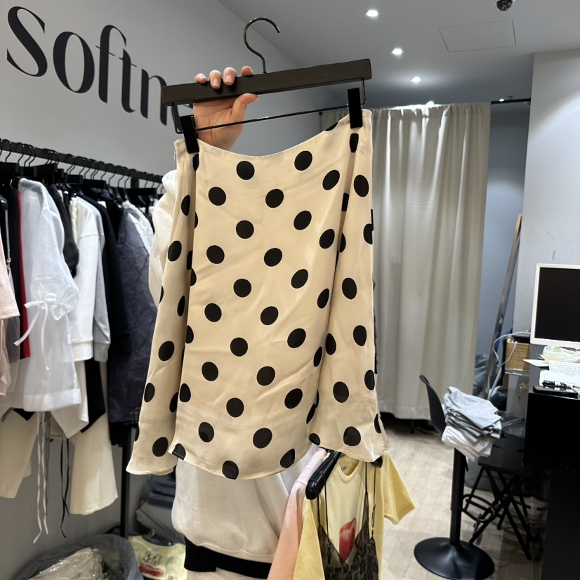 SOFTNESS韓國㊣直郵東大門代購女裝新款推薦人氣半身裙中短裙Softness/Cosmic半身裙/中短裙圖色2