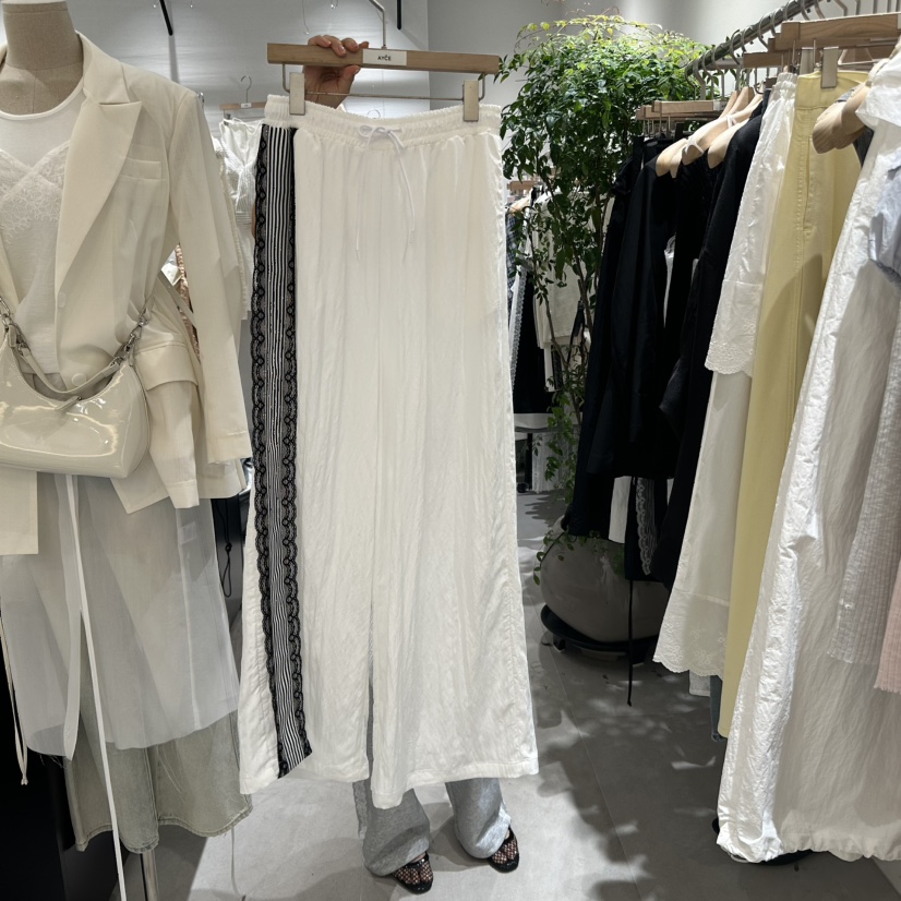 AYCE直郵韓國代購㊣女裝新品人氣時尚熱賣推薦休閑休閑褲蕾絲BUTTER-P休閑褲圖色1