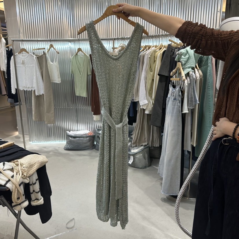ALEGRE韓國直郵㊣東大門實拍女裝新品人氣休閑連衣裙含脖帶ALEGRE連衣裙圖色3