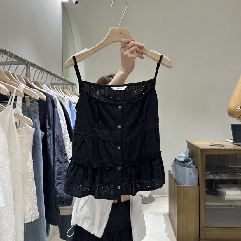A WANT韓國㊣直郵東大門代購女裝新品時尚25春夏熱賣吊帶背心A WANT吊帶/背心圖色2
