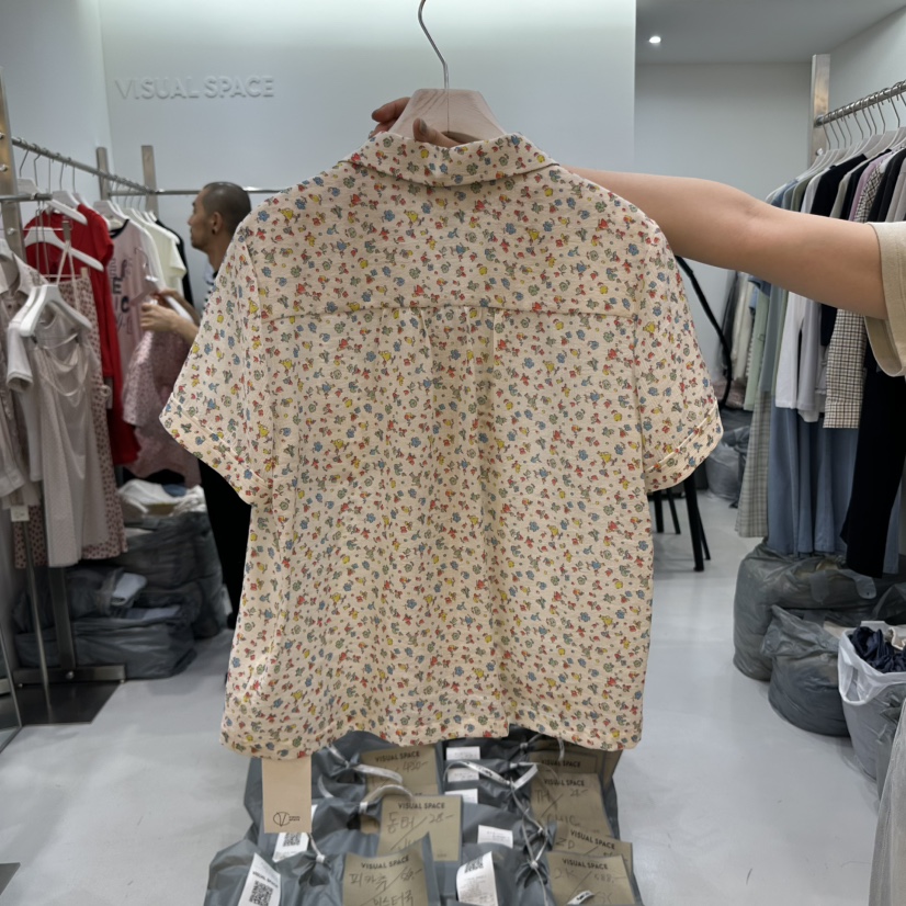 VISUAL SPACE韓國直郵㊣女裝新品人氣時尚推薦熱賣襯衫蕾絲衫VISUAL SPACE襯衫/蕾絲衫