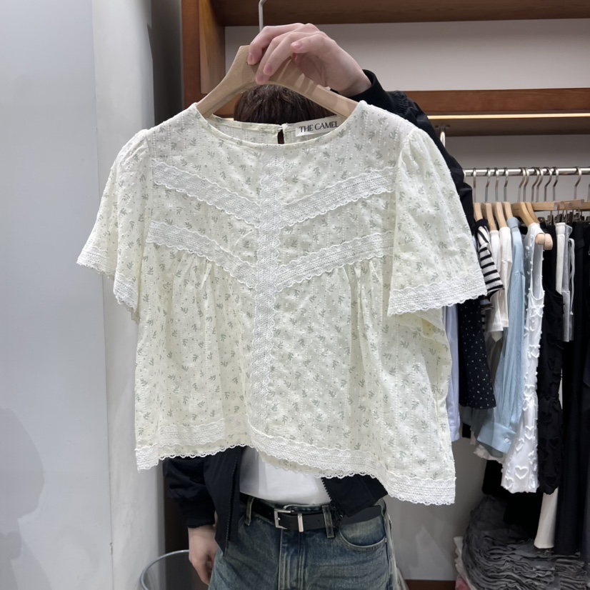 THE CAMEL(此品牌名稱會遭售假投訴,建議淘寶店鋪商品名稱中不要使用)韓國直郵㊣東大門實拍女裝新款休閑襯衫蕾絲衫the came_l 家襯衫/蕾絲衫