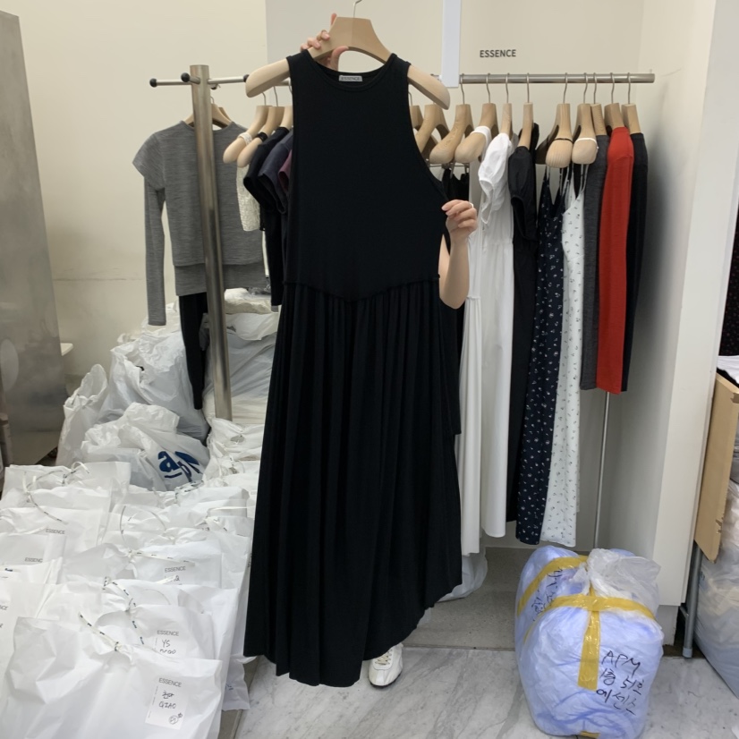 ESSENCE韓國㊣直郵東大門代購女裝新款人氣休閑連衣裙超長褶皺ESSENCE連衣裙圖色2