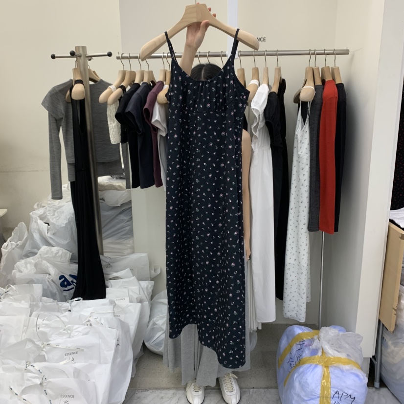 ESSENCE韓國直郵㊣東大門實拍女裝新款熱賣休閑時尚25春夏連衣裙ESSENCE連衣裙圖色2