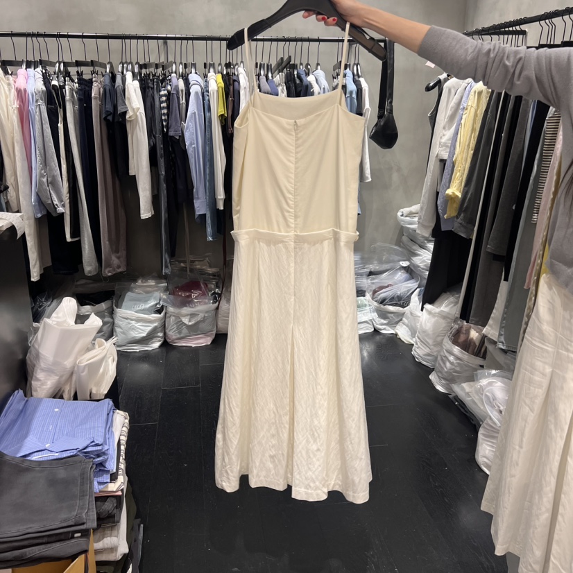 TUG韓國直郵㊣東大門實拍女裝新品25春夏推薦人氣熱賣連衣裙TUG連衣裙