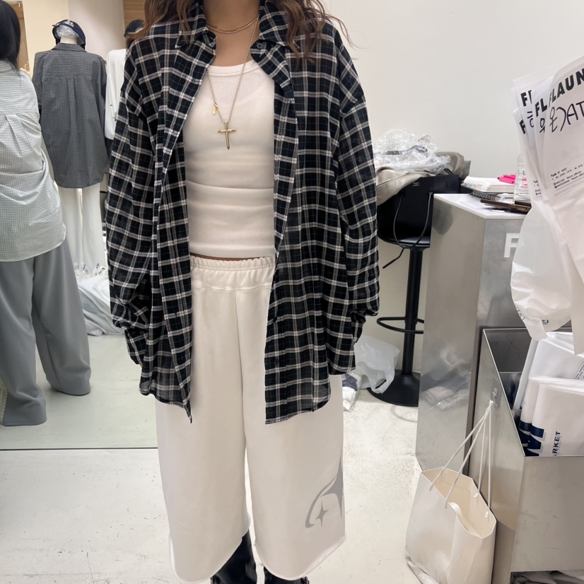 FLAUNT韓國直郵㊣東大門實拍女裝新品休閑人氣襯衫蕾絲衫格紋FLAUNT襯衫/蕾絲衫圖色2
