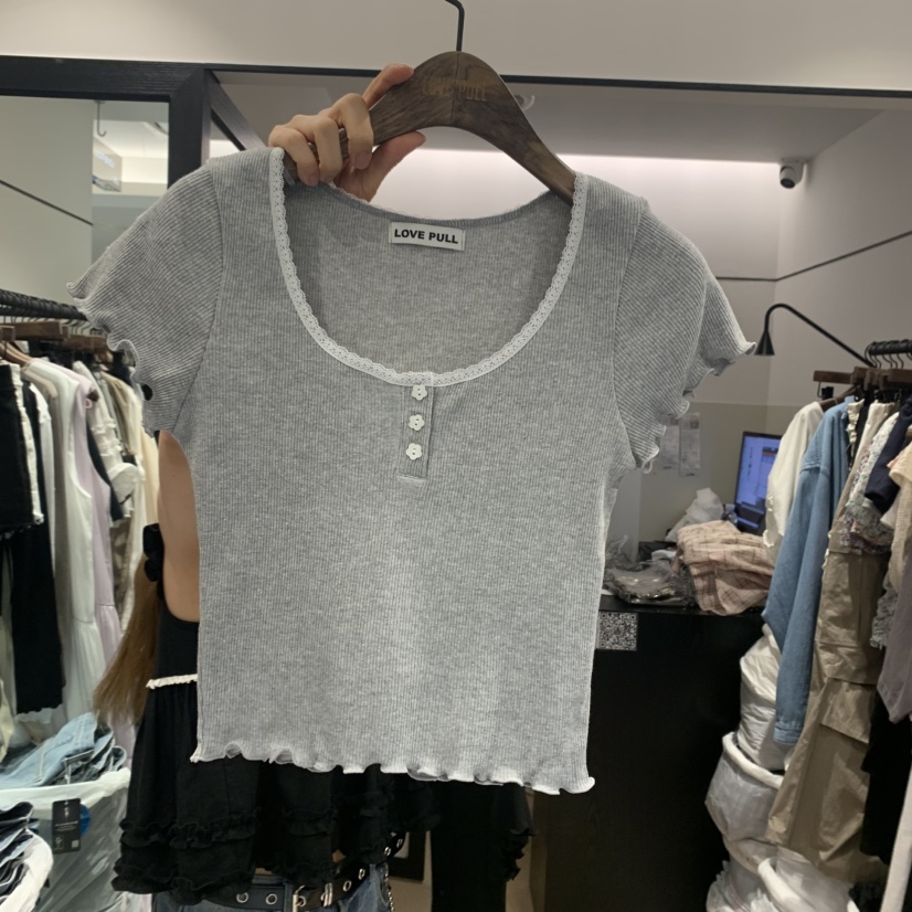 LOVE PULL韓國直郵㊣東大門實拍女裝新品休閑時尚T恤蕾絲紐扣LOVE PULLT恤圖色3