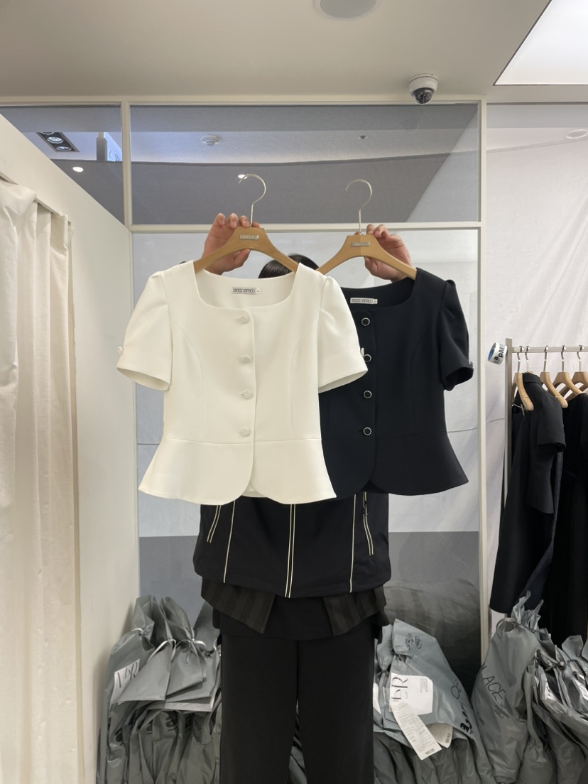 MER韓國直郵㊣東大門實拍女裝新品熱賣推薦時尚人氣休閑夾克MER/ANGELO BIANCO夾克