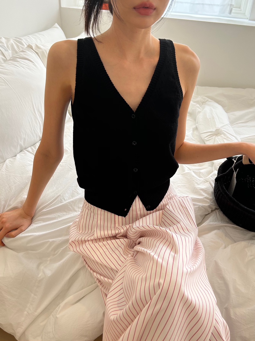 ME MO韓國直郵㊣東大門實拍女裝新款熱賣25春夏時尚人氣馬甲ME MO馬甲