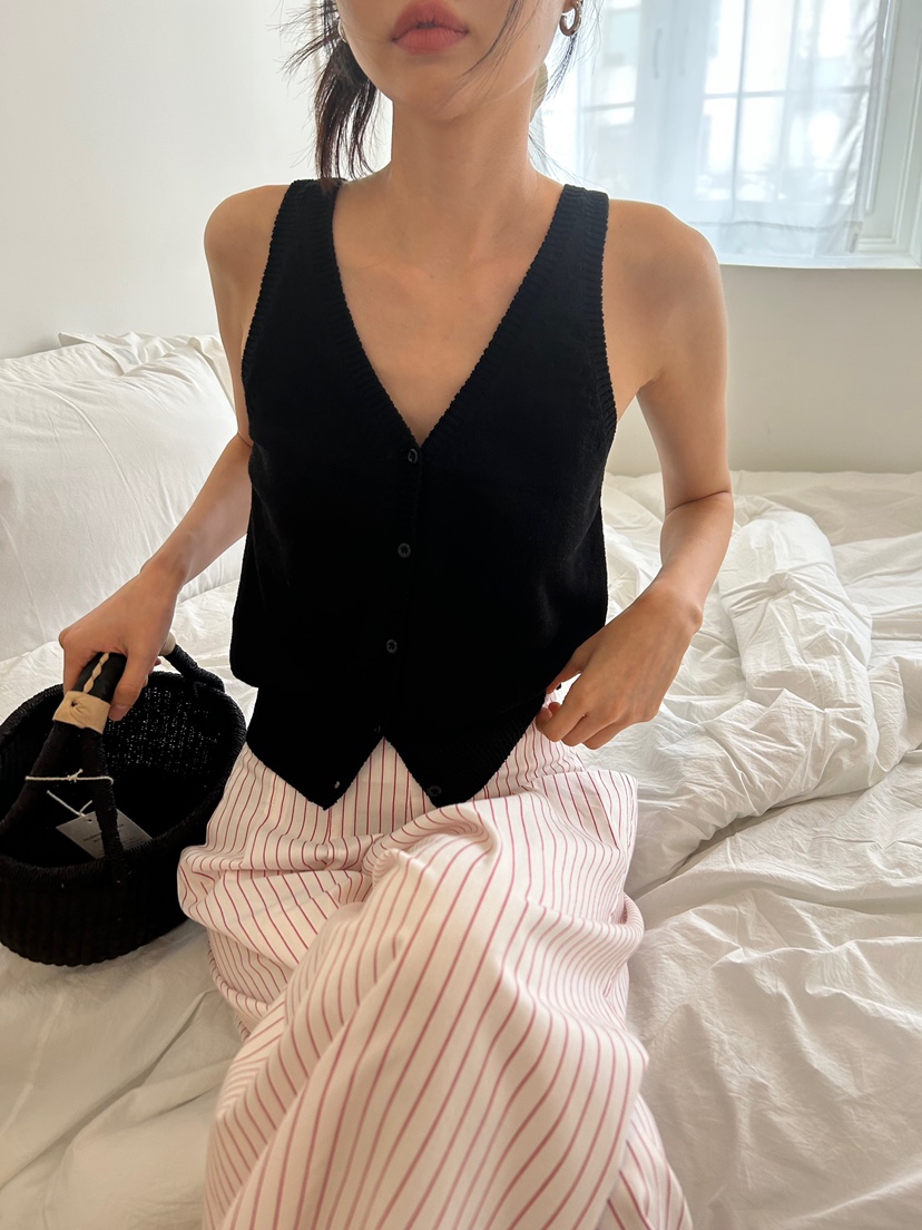 ME MO韓國直郵㊣東大門實拍女裝新款熱賣25春夏時尚人氣馬甲ME MO馬甲圖色3