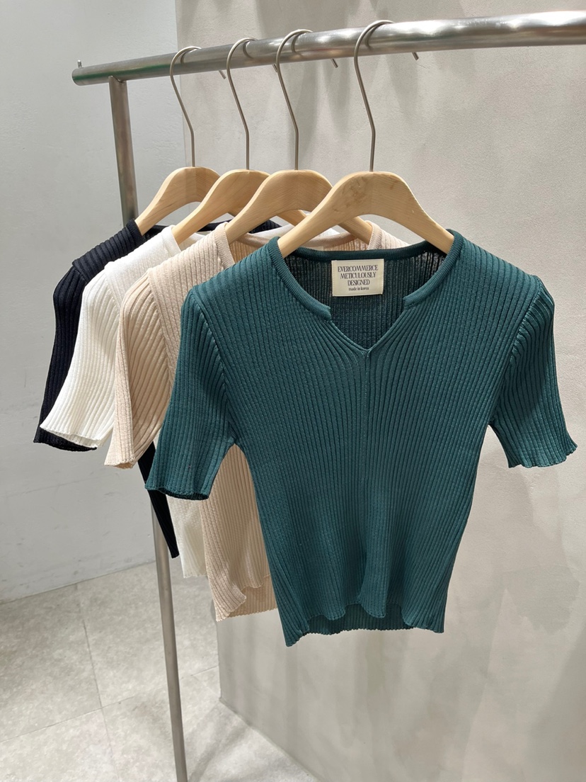 EVERCOMMERCE METICULOUSLY DESIGNED韓國㊣直郵東大門代購女裝新品25春夏針織衫EVERCOMMERCE METICULOUSLY DESIGNED針織衫
