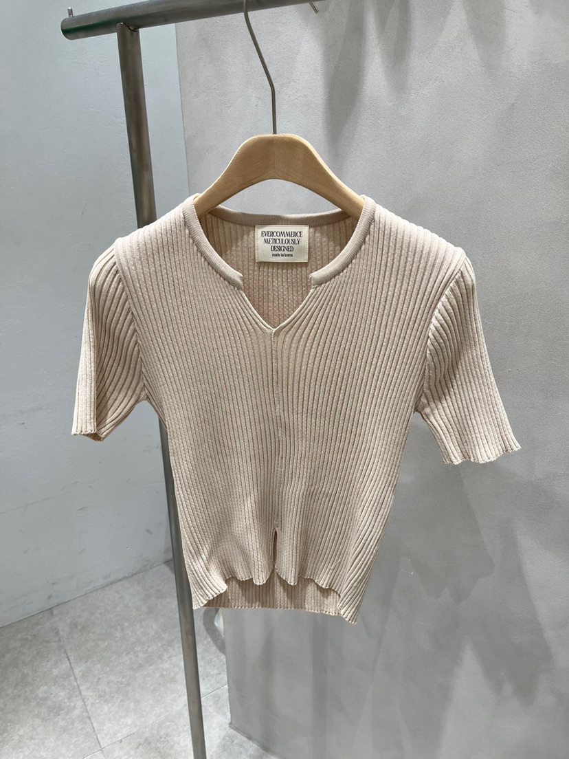 EVERCOMMERCE METICULOUSLY DESIGNED韓國㊣直郵東大門代購女裝新品25春夏針織衫EVERCOMMERCE METICULOUSLY DESIGNED針織衫
