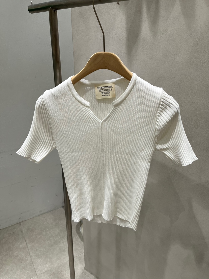 EVERCOMMERCE METICULOUSLY DESIGNED韓國㊣直郵東大門代購女裝新品25春夏針織衫EVERCOMMERCE METICULOUSLY DESIGNED針織衫圖色2
