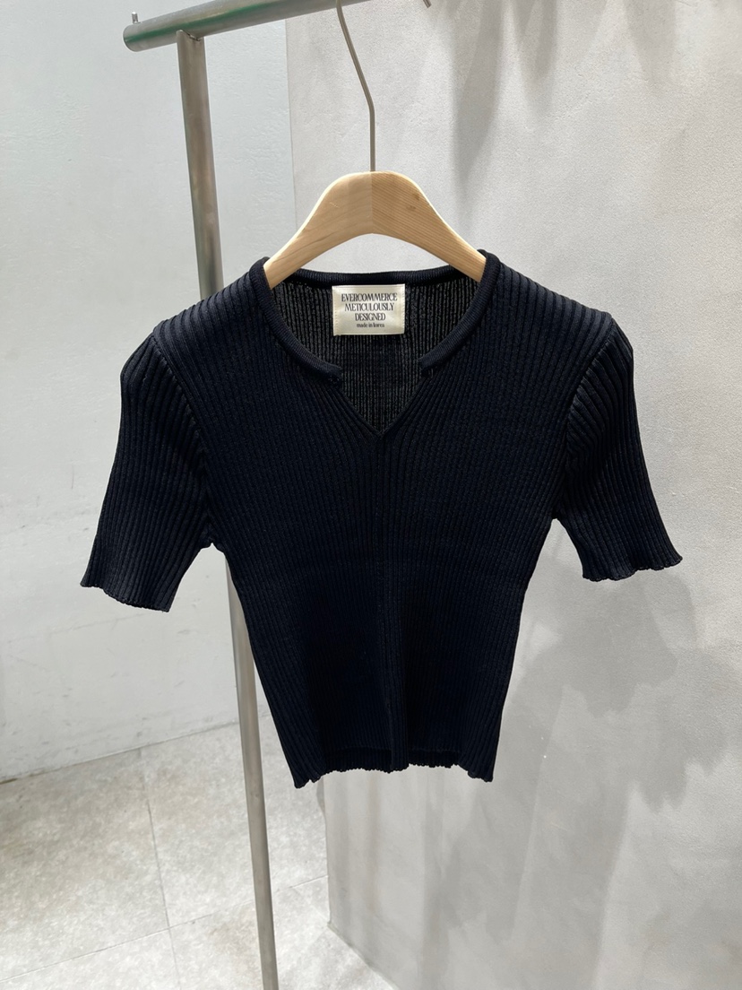 EVERCOMMERCE METICULOUSLY DESIGNED韓國㊣直郵東大門代購女裝新品25春夏針織衫EVERCOMMERCE METICULOUSLY DESIGNED針織衫圖色4