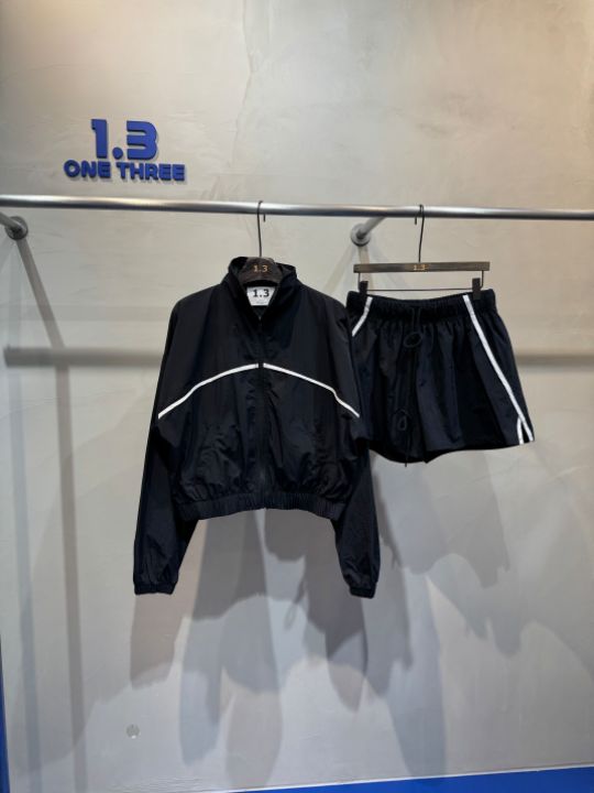 1.3韓國直郵㊣女裝新款熱賣時尚休閑推薦人氣25春夏套裝套裝1.3套裝圖色2