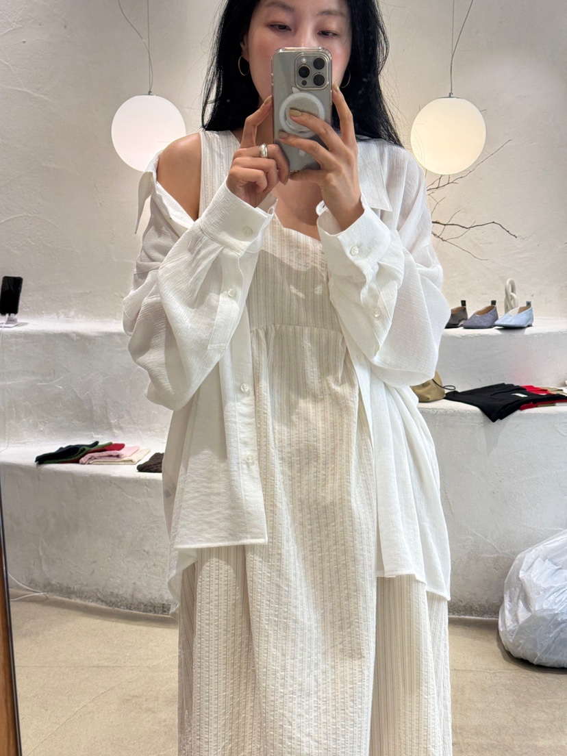 MILUI韓國直郵㊣東大門實拍女裝新款時尚熱賣25春夏襯衫蕾絲衫MILUI襯衫/蕾絲衫圖色2