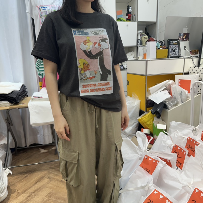 DE LINE韓國㊣直郵東大門代購女裝新款休閑人氣推薦時尚T恤DE LINET恤圖色2