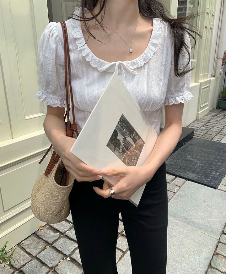 STAY HERE韓國直郵㊣東大門實拍女裝新品推薦時尚襯衫蕾絲衫STAY HERE襯衫/蕾絲衫