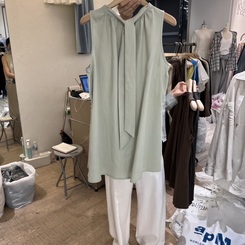 W AND J韓國直郵㊣女裝新款推薦時尚休閑熱賣吊帶背心奶油色W AND J吊帶/背心