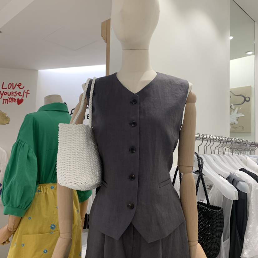 ALMOND韓國直郵㊣東大門實拍女裝新品熱賣推薦人氣休閑馬甲ALMOND馬甲圖色1