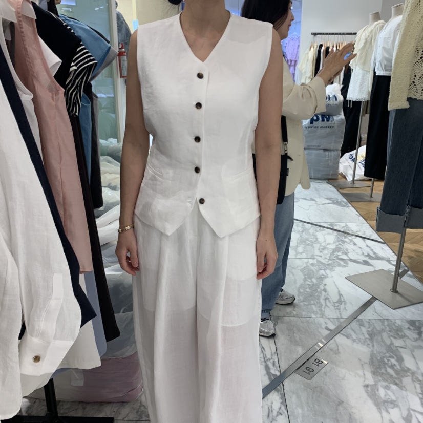 ALMOND韓國直郵㊣東大門實拍女裝新品熱賣推薦人氣休閑馬甲ALMOND馬甲圖色2