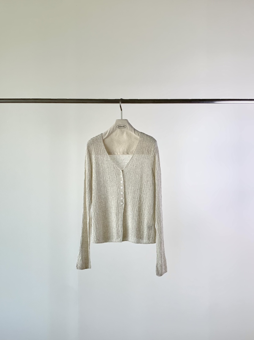 ONE MONE韓國直郵㊣東大門實拍女裝新品時尚25春夏長袖T恤ONE MONE長袖T恤圖色1