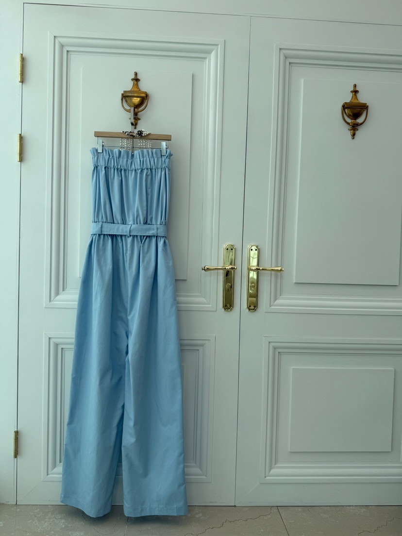 VICTORIA QUEEN直郵韓國代購㊣女裝新品人氣連體褲不含配飾VICTORIA QUEEN連體褲