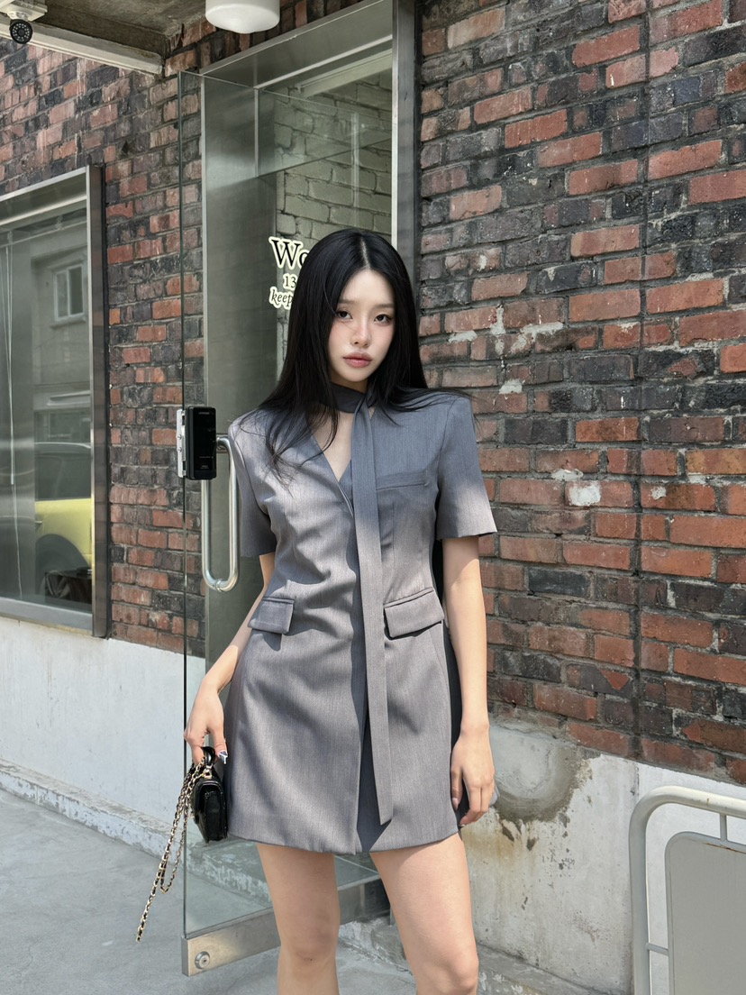 FOUREIGHT直郵韓國代購㊣女裝新款熱賣人氣25春夏連衣裙含脖帶FOUR EIGHT連衣裙