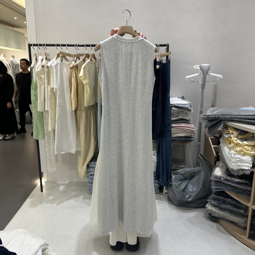 AURA韓國直郵㊣東大門實拍女裝新品時尚人氣25春夏推薦連衣裙Au ra連衣裙