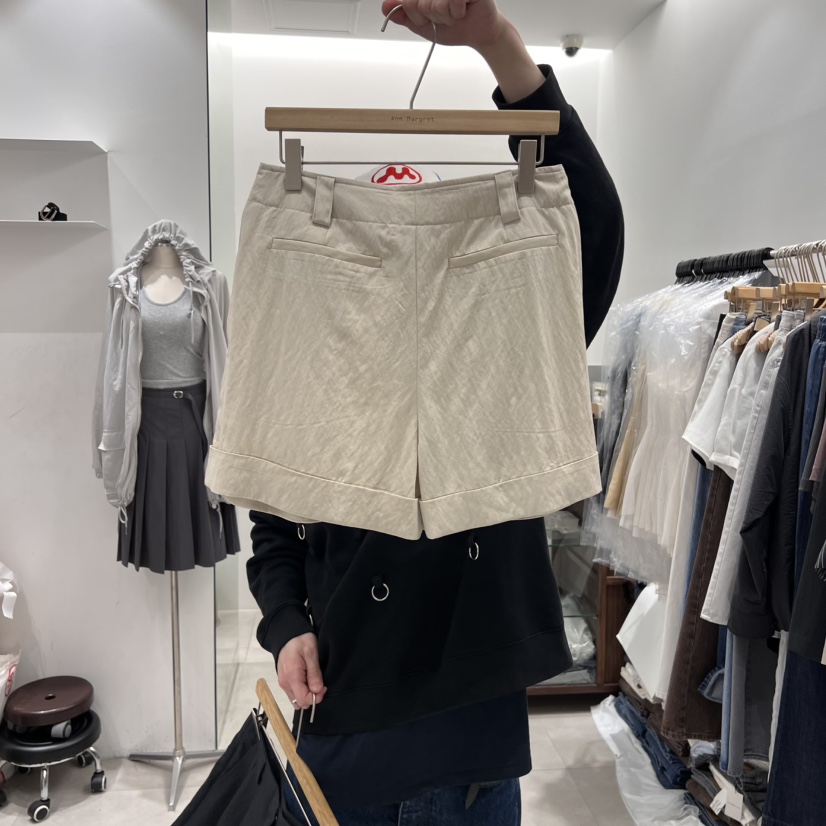 ANN MARGRET(此品牌名稱會遭售假投訴,建議淘寶店鋪商品名稱中不要使用)韓國㊣直郵東大門代購女裝新品休閑短褲GRETA.Y短褲