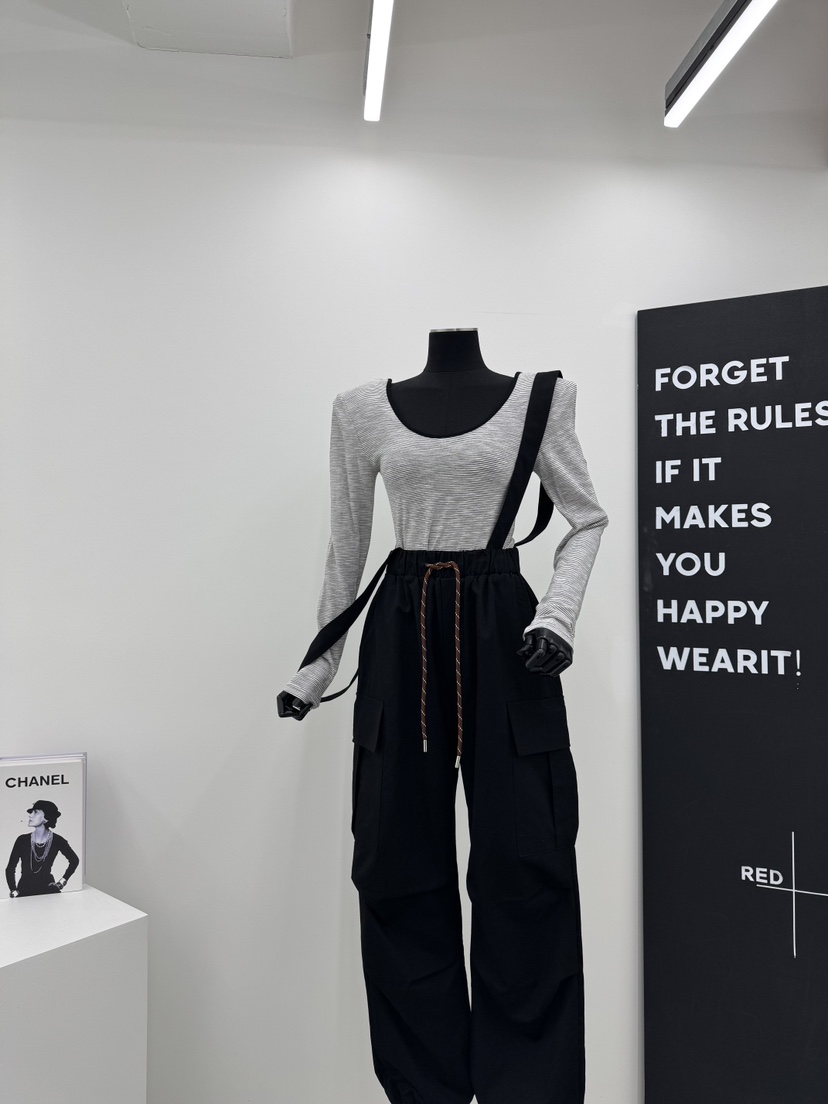 RED-A韓國直郵㊣女裝新款時尚休閑熱賣25春夏推薦人氣背帶褲RED-A背帶褲